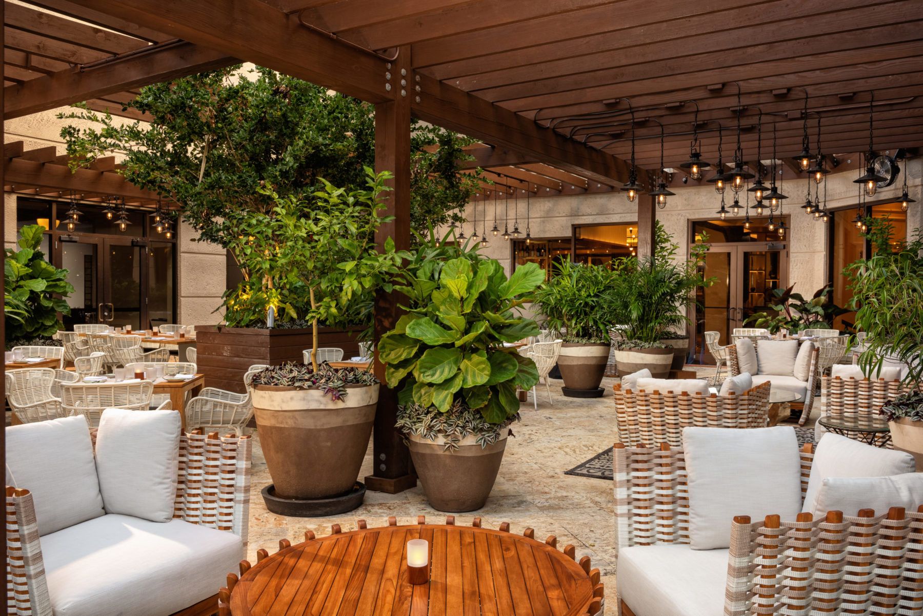Outdoor Garden Lounge at Isabelles Restaurant